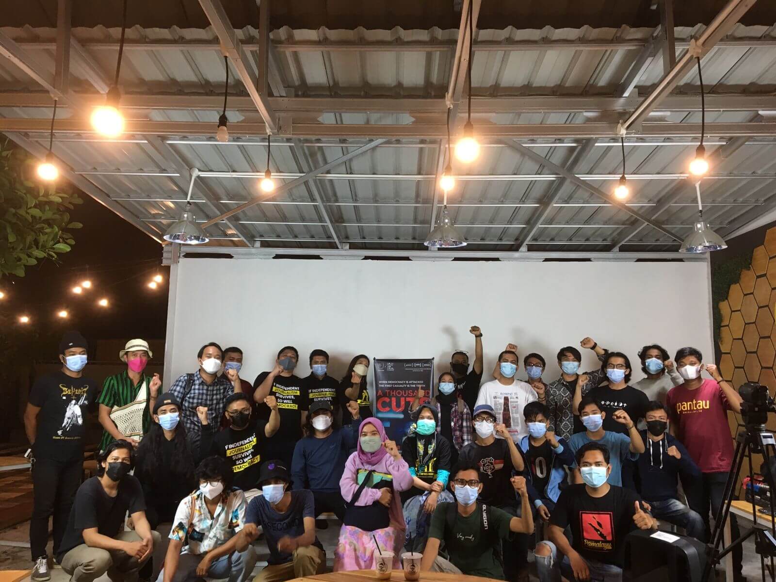 IMG 20211105 WA0007 AJI Padang Gelar Nobar dan Diskusi Film A Thousand Cuts