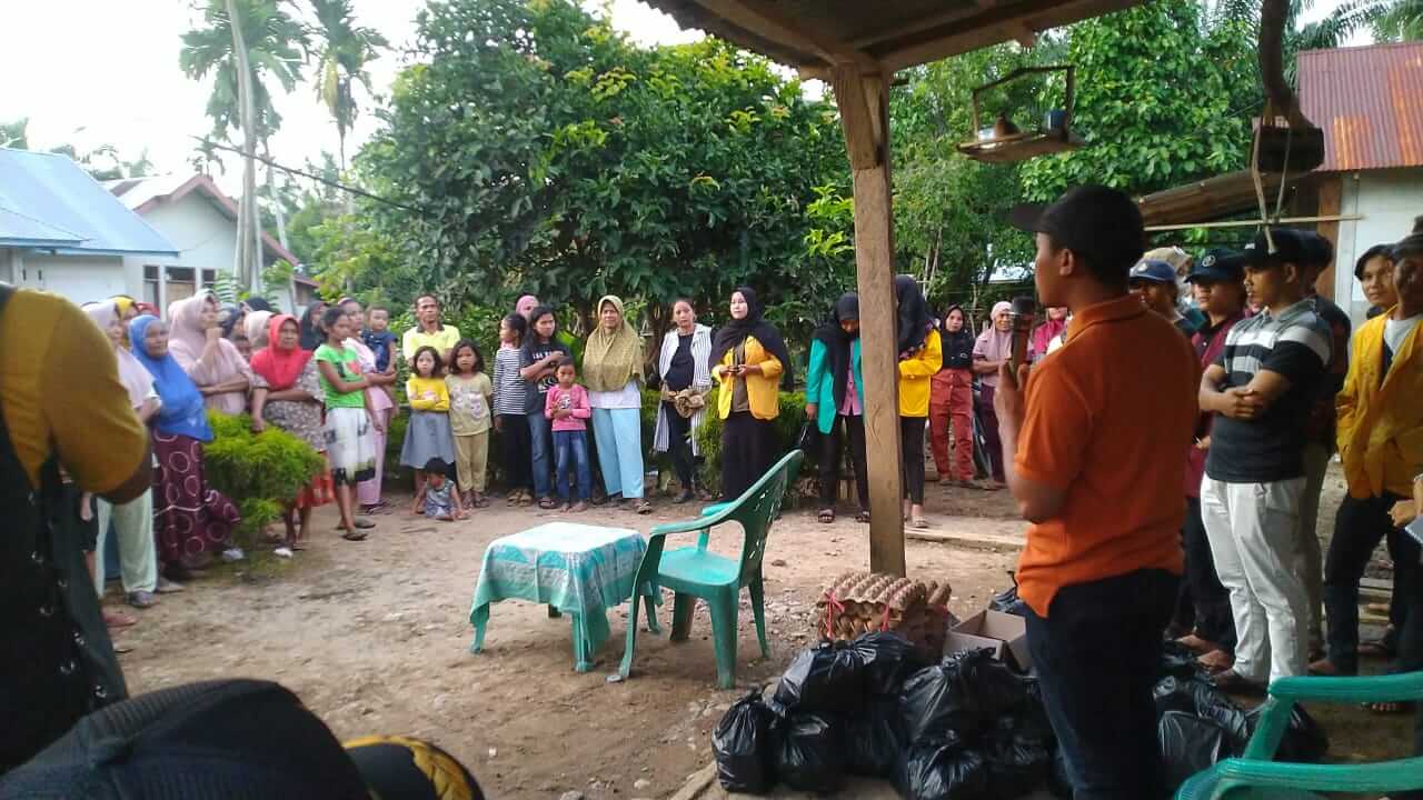 img-20211112-wa0001 IMG 20211112 WA0001 Ikatan Mahasiswa dan Komunitas Motor Sutera Beri Bantuan Korban Terdampak Banjir di Kampung Bukit Kaciak