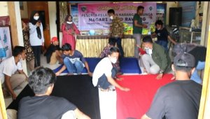 Bangkitkan Ekonomi Masyarakat Desa, Pemerintah Nagari Koto Rawang Latih Pemuda Buat Papan Karangan Bunga 1 WhatsApp Image 2021 11 11 at 19.18.28 Bangkitkan Ekonomi Masyarakat Desa, Pemerintah Nagari Koto Rawang Latih Pemuda Buat Papan Karangan Bunga