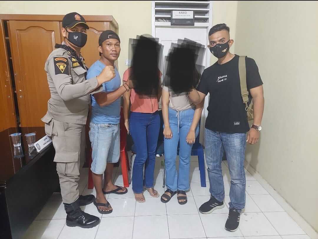 Pemandu Karoke IMG 20211231 WA0003 Satpol PP Pesisir Selatan Amankan Dua Orang Wanita Pemandu Karaoke di Batu Kalang