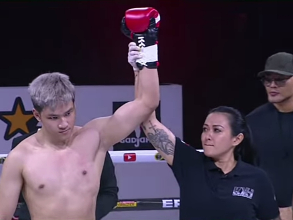 IMG 20220331 222626 Azka Corbuzier Menang Tinju Lawan Vicky Prasetyo