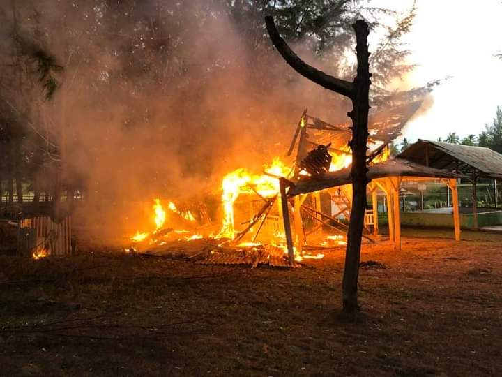 WhatsApp Image 2022 04 02 at 20.13.39 Satu Unit Bangunan di Kawasan Konservasi Penyu Ekowisata Ampiang Parak Diduga Dibakar, Begini Ceritanya