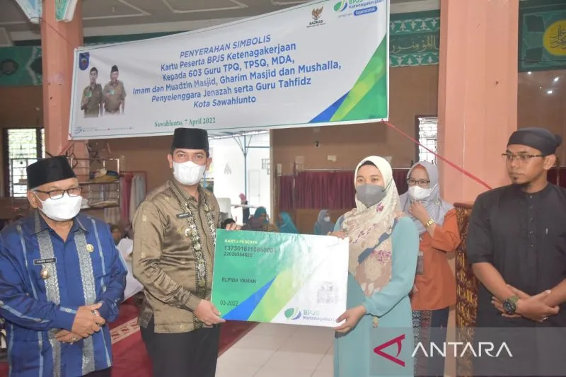 bpjs tk.jpeg Pemko Sawahlunto Daftarkan Tenaga Keagamaan Jadi Peserta BPJS Ketenagakerjaan