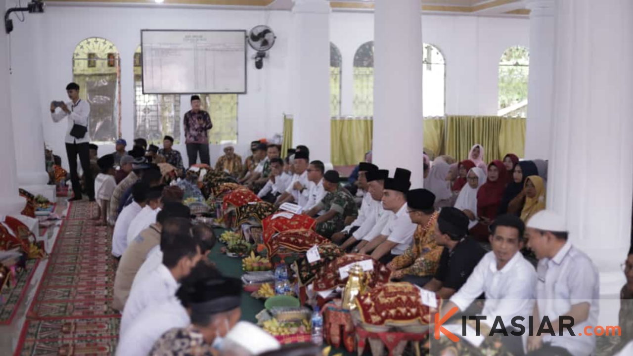 20220511 203731 Masyarakat Nagari Koto Nan Duo Makan Bajamba bersama Bupati Pessel, Mahardicka Merasa Terharu