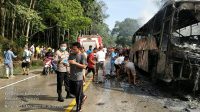 IMG 20220513 WA0013 Satu Unit Bus Antar Provinsi Terbakar di Jalan Lintas Sumatera