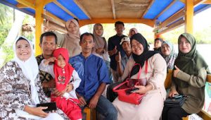 IMG 3994 Seru dan Asyik! Berwisata di Pantai Suta Pessel Bisa Sambil Naik Rakit dan Bernyanyi