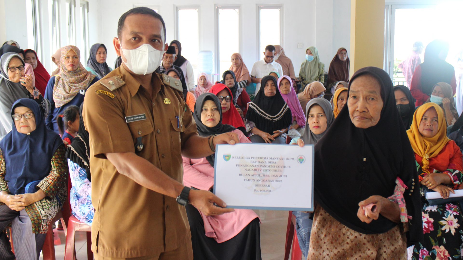 IMG 7627 135 Juta Dana Desa Nagari IV Koto Hilie di Pessel Dibagi-Bagikan kepada Warga