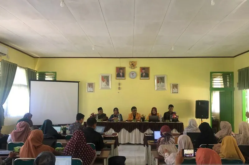 IMG 20220716 WA0068.jpg Prodi TP UNP Latih Guru Pessel Buat Media Pembelajaran Berbasis IT