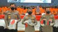 tersangka judi online diamankan 27 Orang Diamankan Polisi Terkait Judi Online, Dua Diantaranya Selebgram