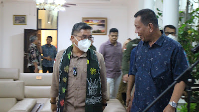 Wamen LHK dan Bupati Pessel