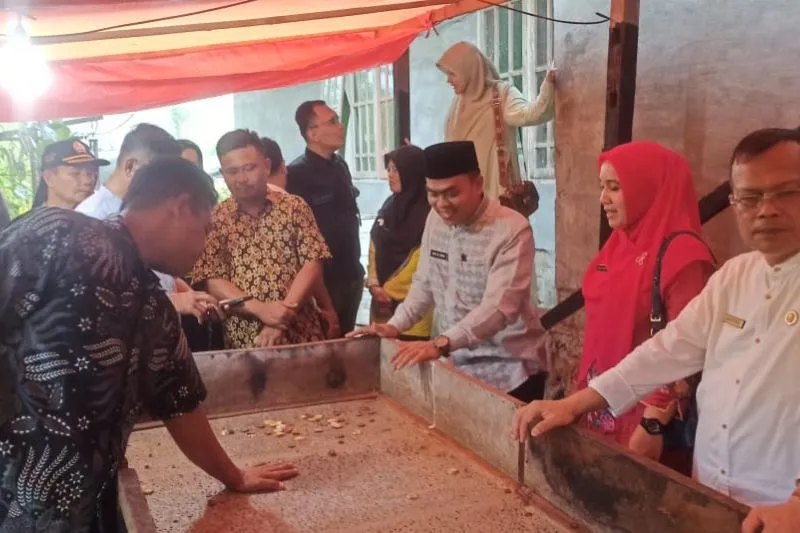 IMG 202305250061.jpg Oven Pengering Pinang Buatan Yuhandi dari Panti Selatan Pasaman Masuk Lima Besar Nasional