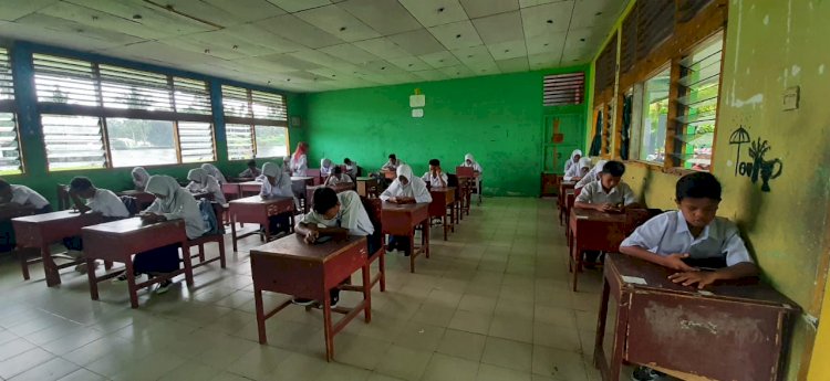 image_750x_647d666ad4212