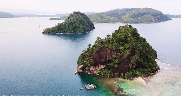 Serunya Cliff Jumping di Pulau Sironjong Kecil Mandeh Pesisir Selatan 4 IMG 20231203 WA0007 Serunya Cliff Jumping di Pulau Sironjong Kecil Mandeh Pesisir Selatan