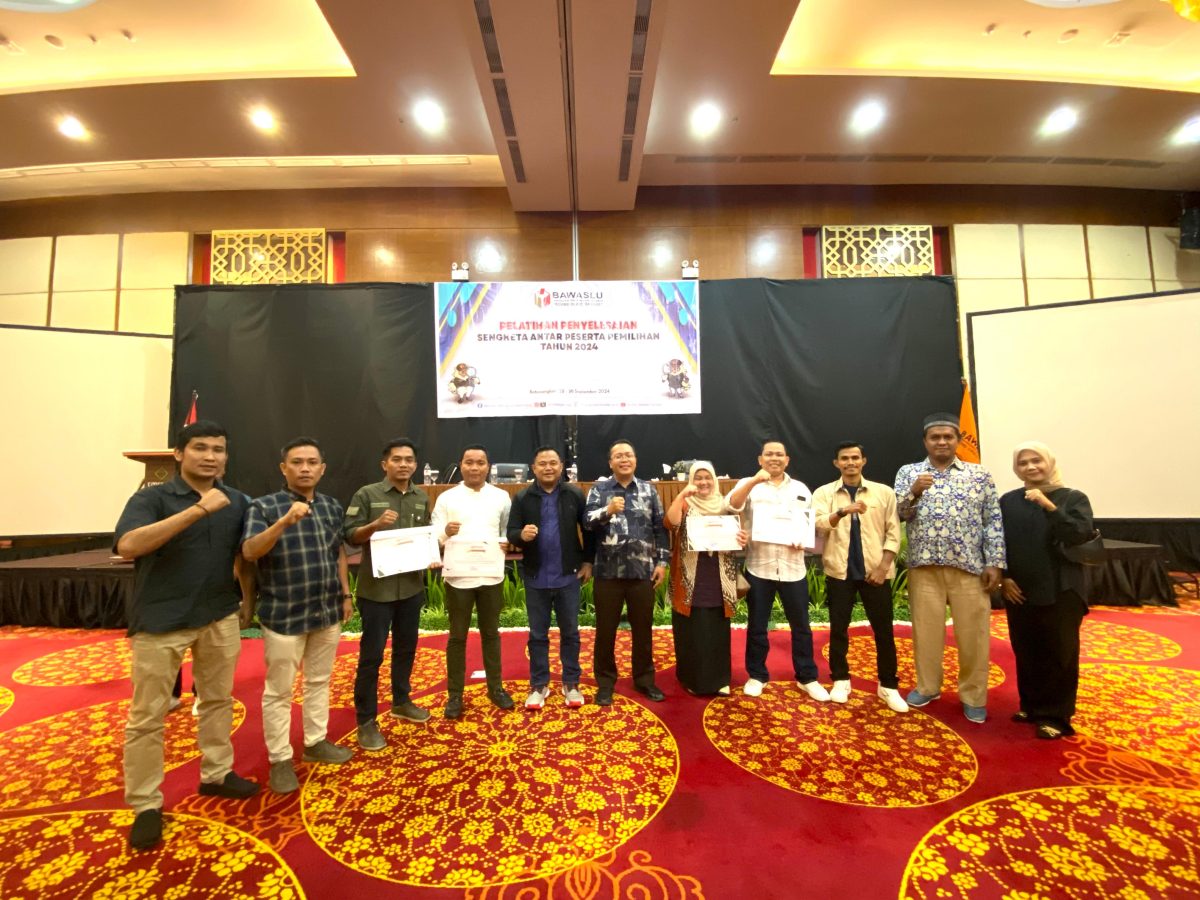 IMG 20241001 WA0001 Sukses Gelar Pelatihan PSAP, Bawaslu Sumbar Berikan Penghargaan Peserta Terbaik untuk Panwaslu Kecamatan Pesisir Selatan 