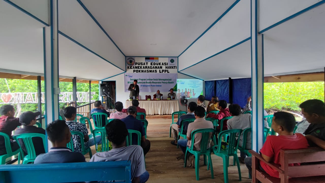 IMG 20251024 WA0001 BPJS Ketenagakerjaan Sosialisasikan Program bagi Pekerja Mandiri di Kecamatan Sutera