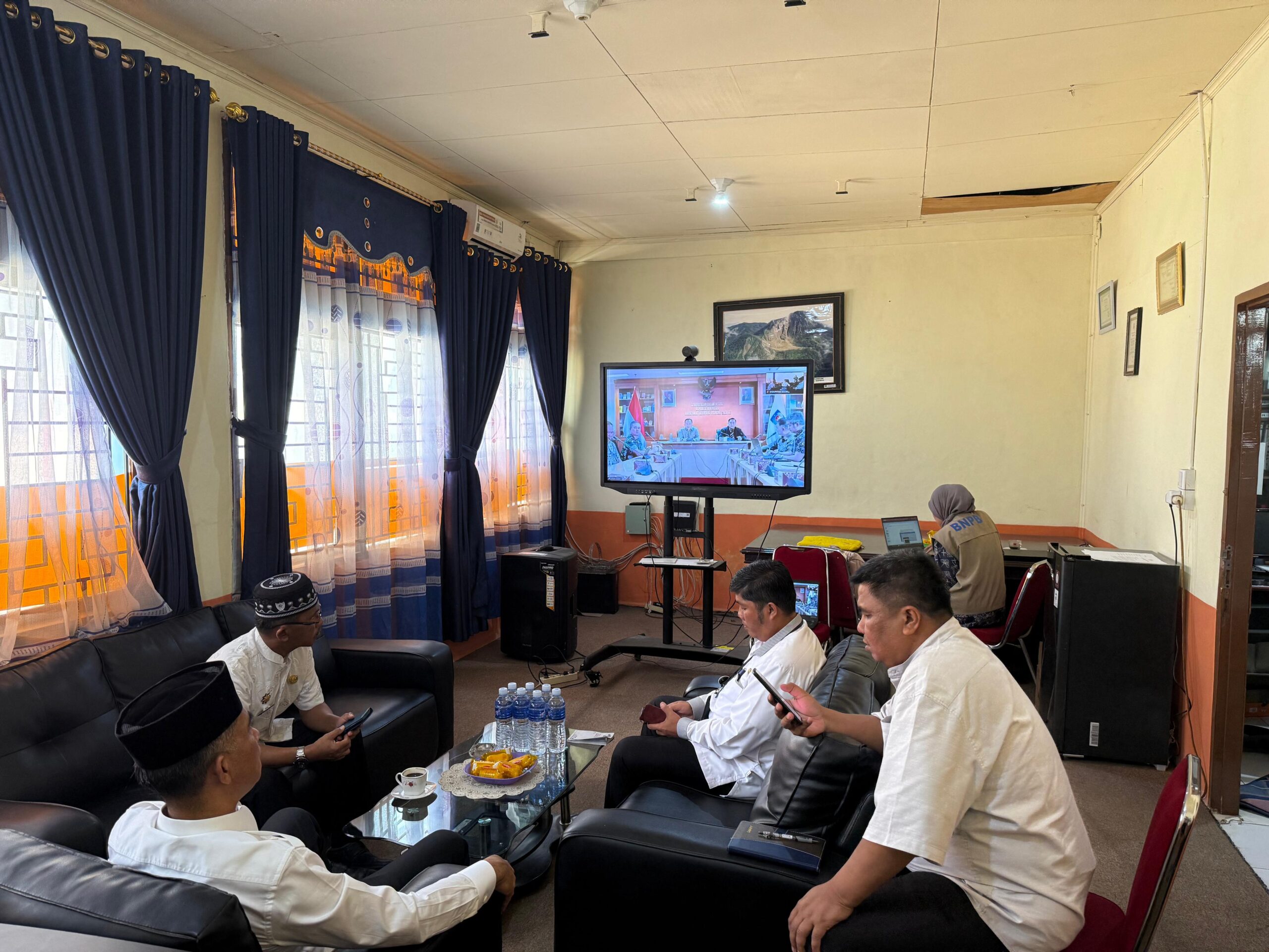 IMG 20260124 WA00021 scaled Sekda Medison Ikuti Rapat Percepatan Pendataan Penyaluran Bantuan Pasca Bencana